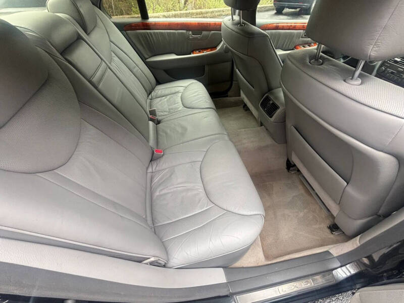 2004 Lexus LS 430