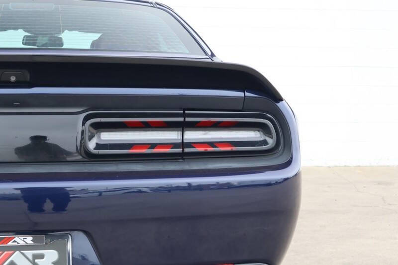 2016 Dodge Challenger 392 HEMI Scat Pack Shaker