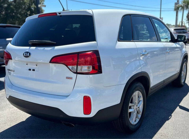 2015 Kia Sorento LX photo 5