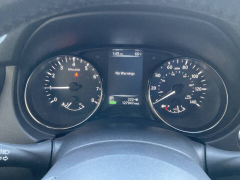 2017 Nissan Rogue SV