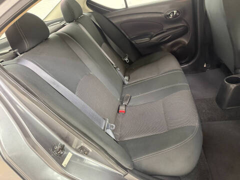 2017 Nissan Versa 1.6 S