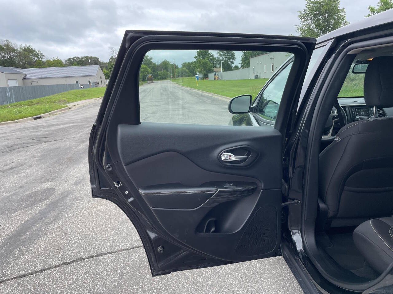 2014 Jeep Cherokee for sale at Twin Cities Auctions in Elk River, MN