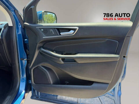 2020 Ford Edge Titanium