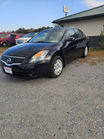 2009 Nissan Altima for sale at WESTSIDE GARAGE LLC in Keokuk IA