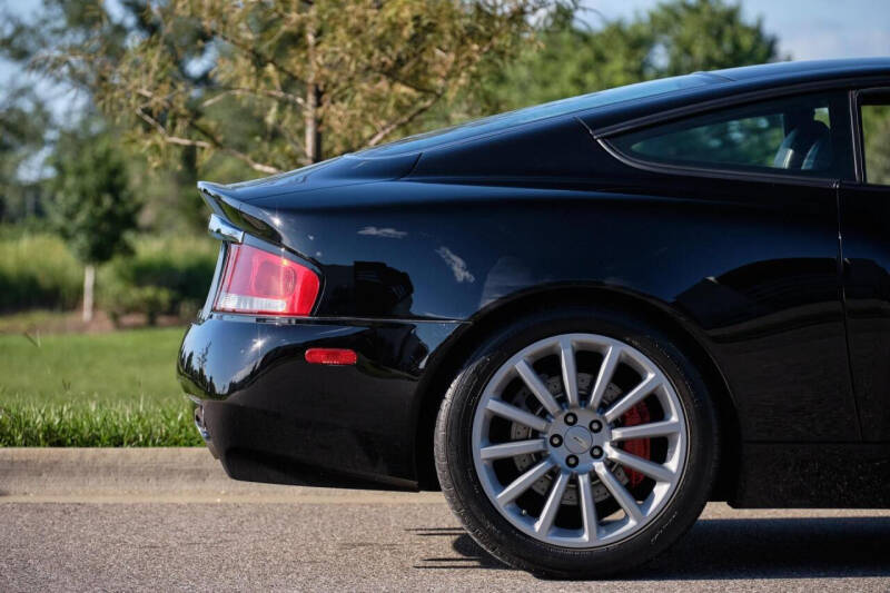 2003 Aston Martin V12 Vanquish