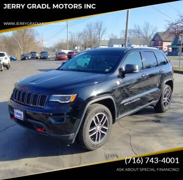2017 Jeep Grand Cherokee for sale at JERRY GRADL MOTORS INC in North Tonawanda NY