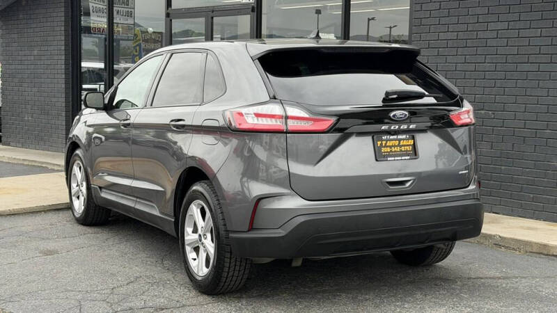 2022 Ford Edge SE