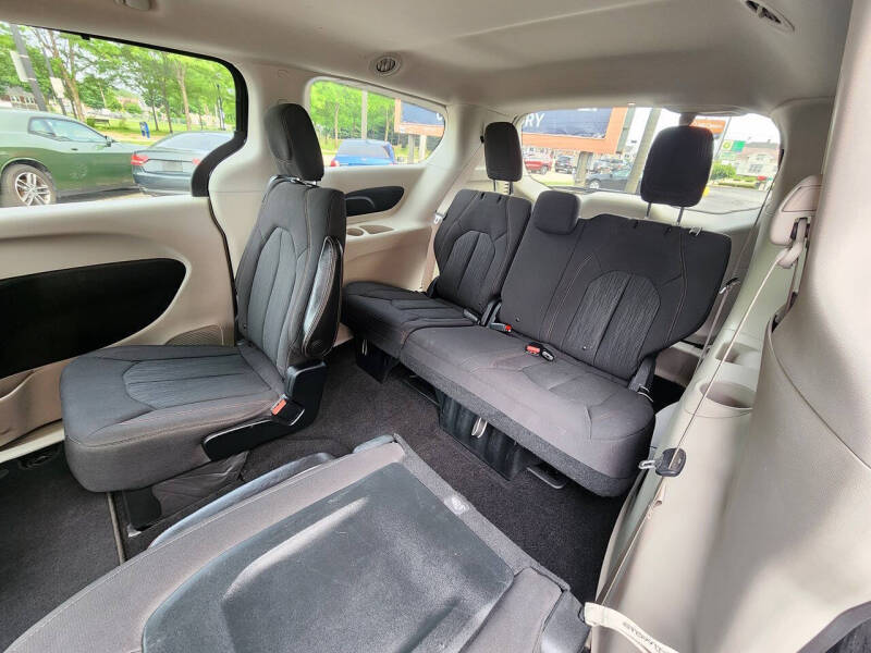 2018 Chrysler Pacifica LX