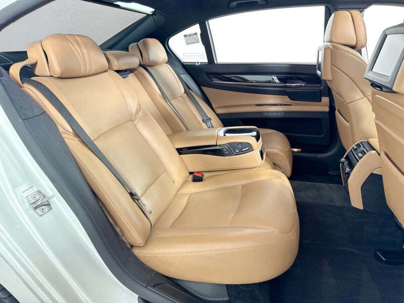 2012 BMW 7 Series 750Li xDrive