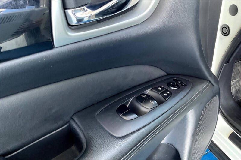 2018 Nissan Pathfinder SV