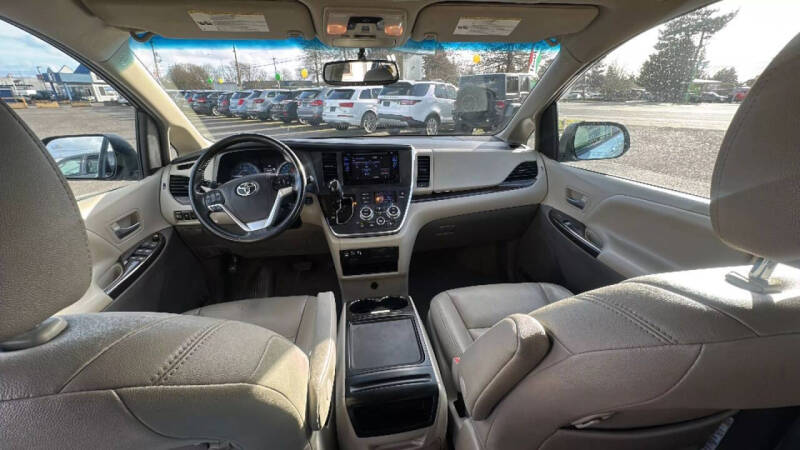 2017 Toyota Sienna