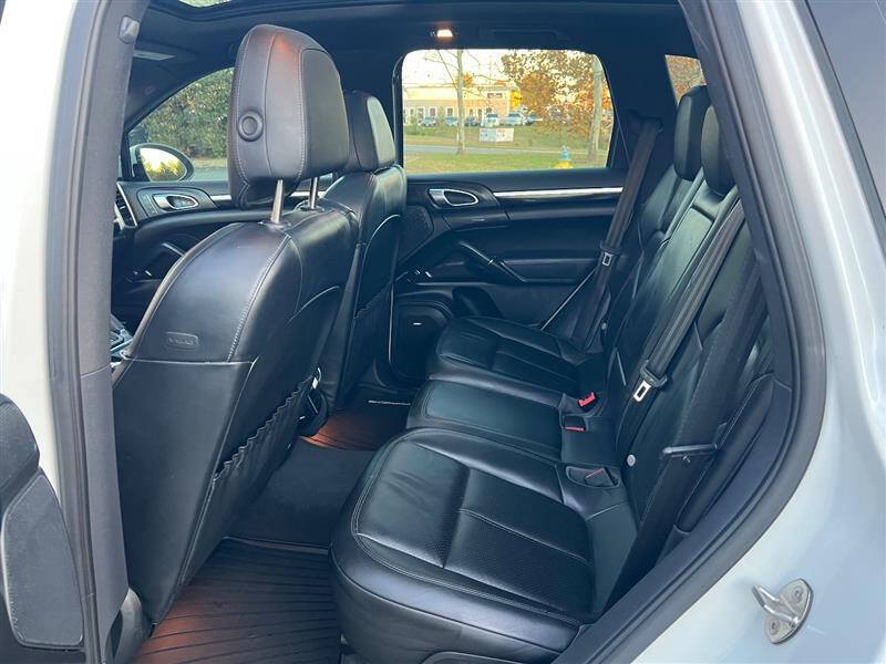 2012 Porsche Cayenne S Hybrid