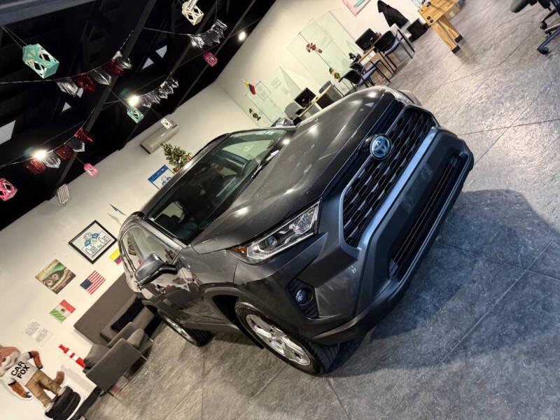 2021 Toyota RAV4 Hybrid XLE Premium