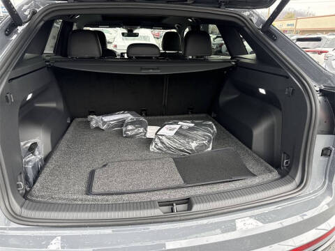 2026 Volkswagen Atlas Cross Sport SEL R-Line Black 4Motion