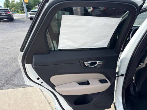 2026 Volvo XC60 T8 Plus