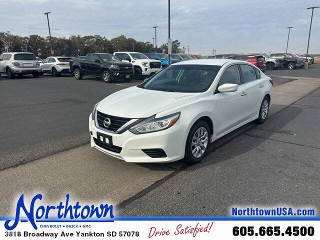 2017 Nissan Altima for sale at Northtown Automotive in Yankton SD