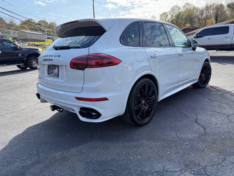 2017 Porsche Cayenne Turbo