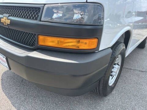 2025 Chevrolet Express 2500