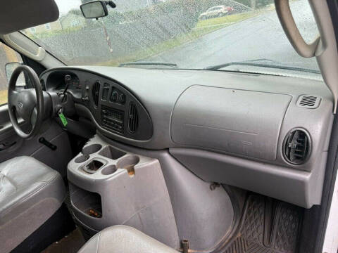 2005 Ford E-Series E-150