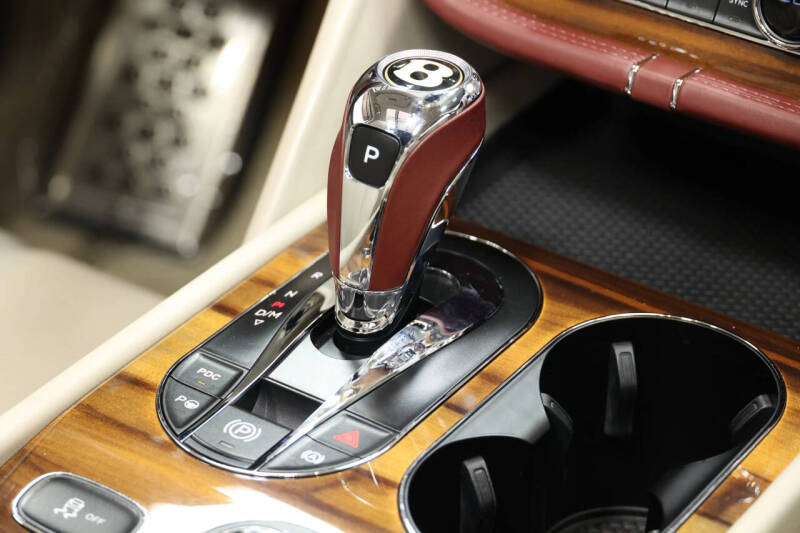 2020 Bentley Bentayga Hybrid