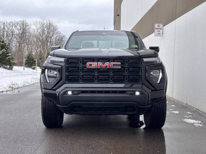 2024 GMC Canyon Elevation