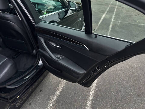 2016 BMW 5 Series 528i