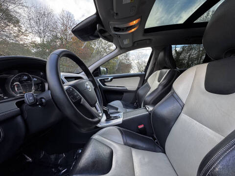 2017 Volvo XC60 T6 Dynamic