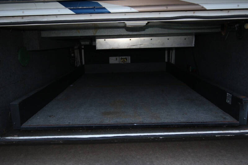 1997 FORETRAVEL U295