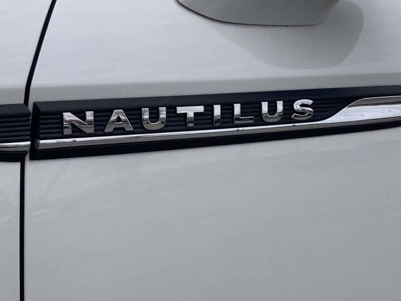 2021 Lincoln Nautilus Standard