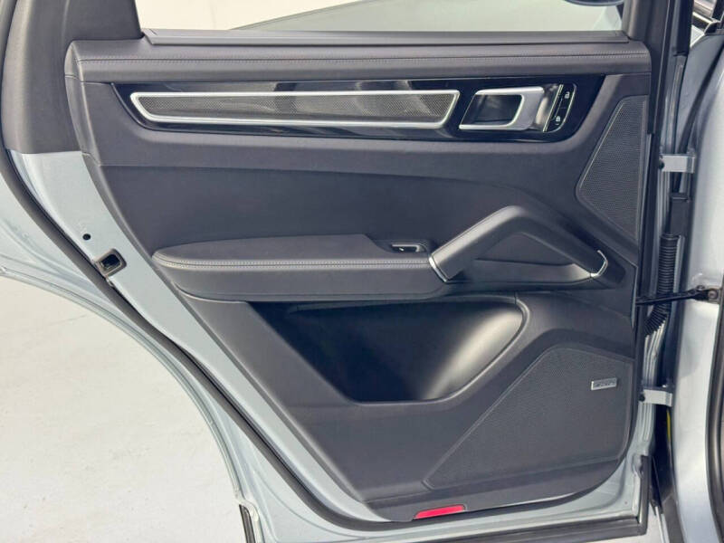 2021 Porsche Cayenne GTS Coupe