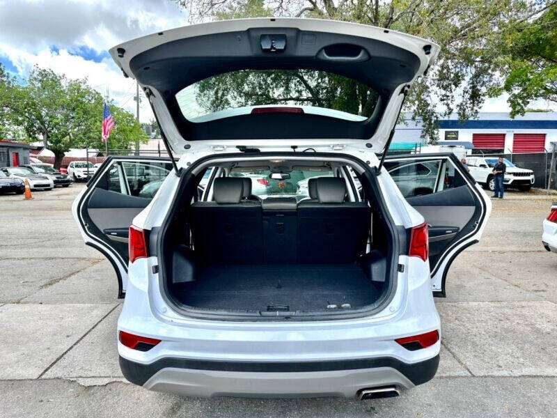 2017 Hyundai Santa Fe Sport  - $17,995
