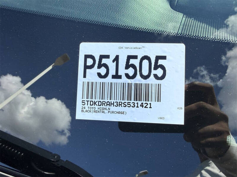 2024 Toyota Highlander LE