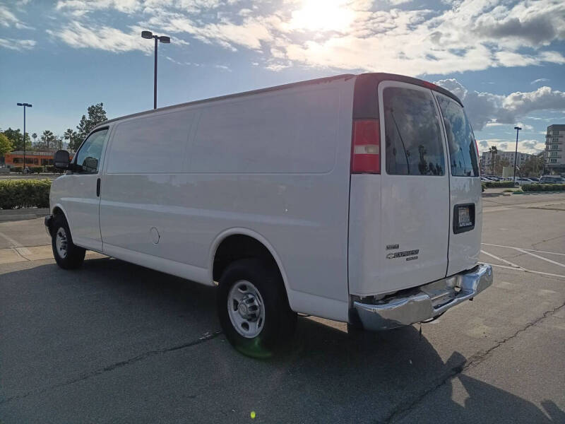 2011 Chevrolet Express 2500