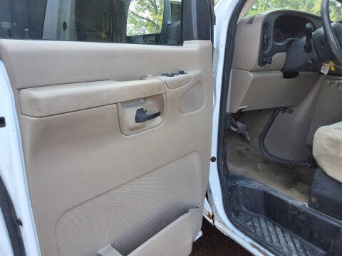 2005 Ford E-Series E-350 SD XLT