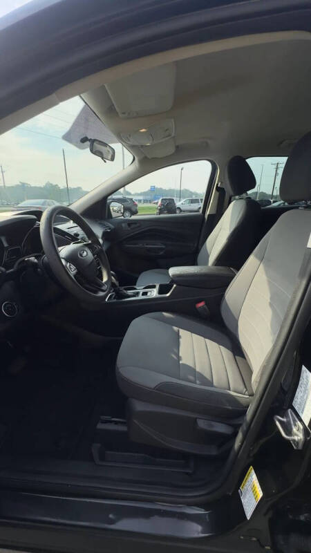 2017 Ford Escape S