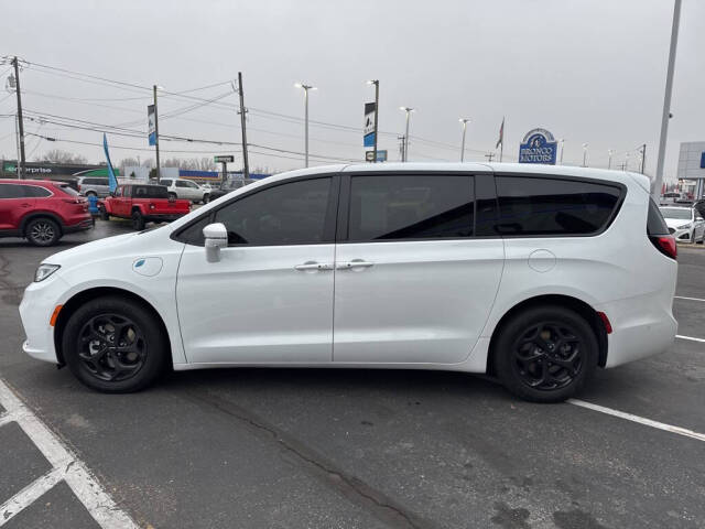 2022 Chrysler Pacifica Hybrid for sale at Axio Auto Boise in Boise, ID