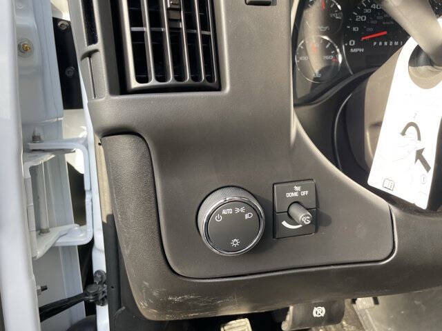 2025 Chevrolet Express 2500