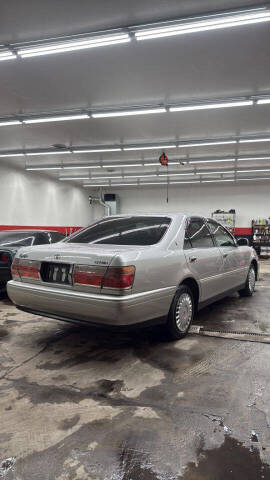 2000 Toyota Crown
