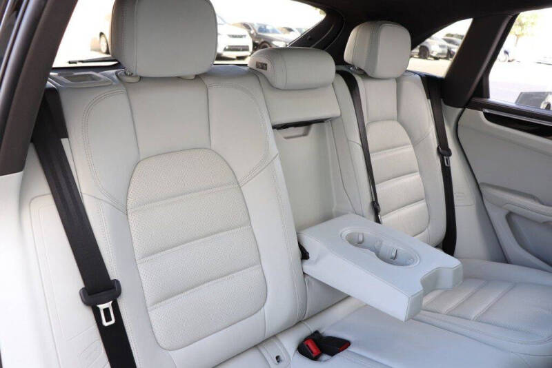 2018 Porsche Macan