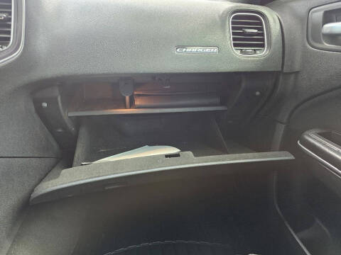 2015 Dodge Charger SE