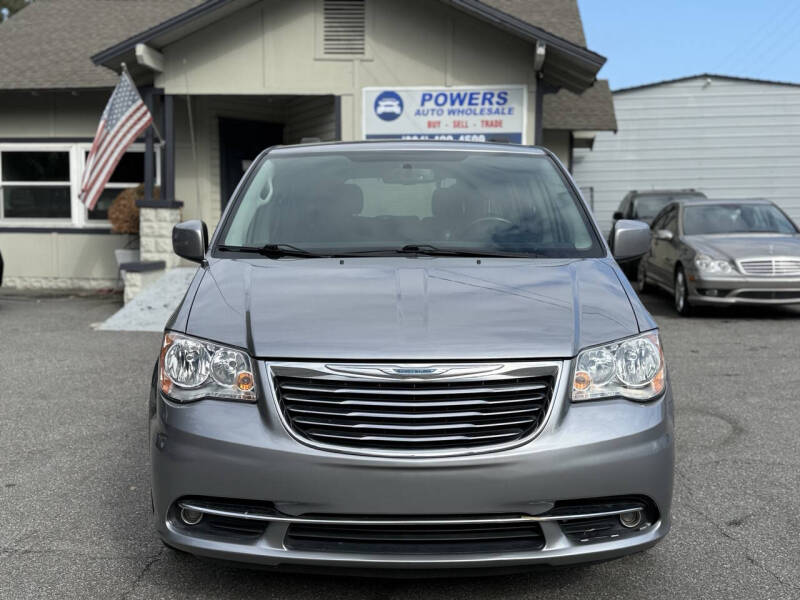2016 Chrysler Town & Country Touring