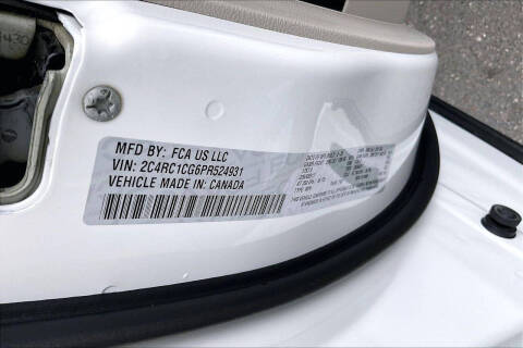 2023 Chrysler Voyager LX