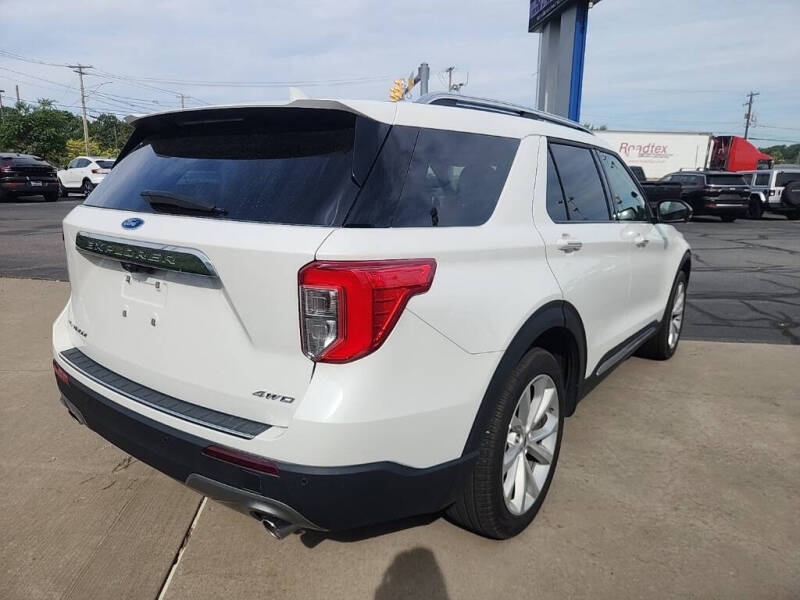 2022 Ford Explorer Hybrid Platinum