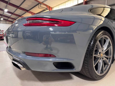 2017 Porsche 911 Carrera