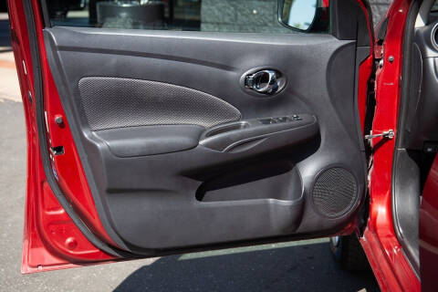 2019 Nissan Versa SV