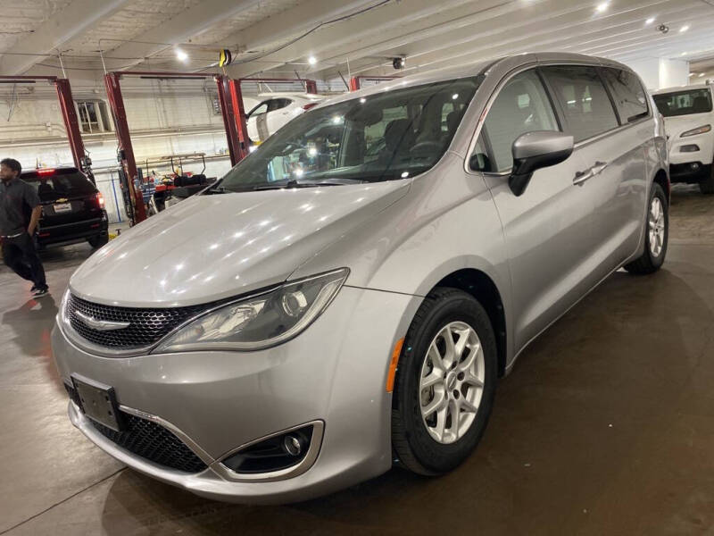 2017 Chrysler Pacifica Touring-L