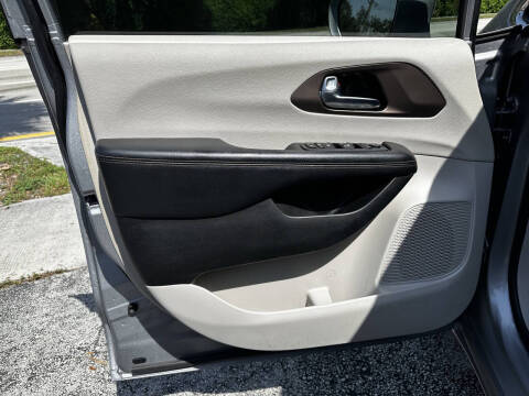 2019 Chrysler Pacifica Touring L