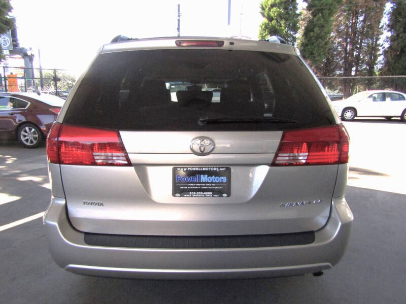 2005 Toyota Sienna LE 7 Passenger
