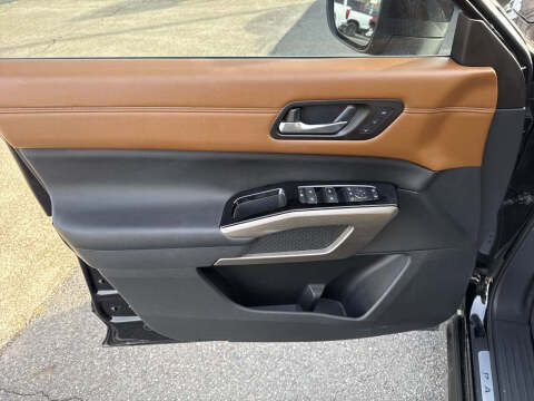 2023 Nissan Pathfinder Platinum