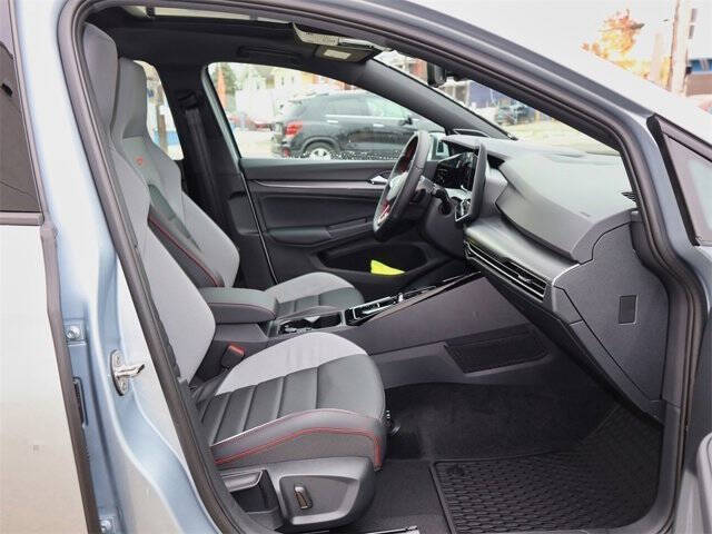 2026 Volkswagen Golf GTI Autobahn